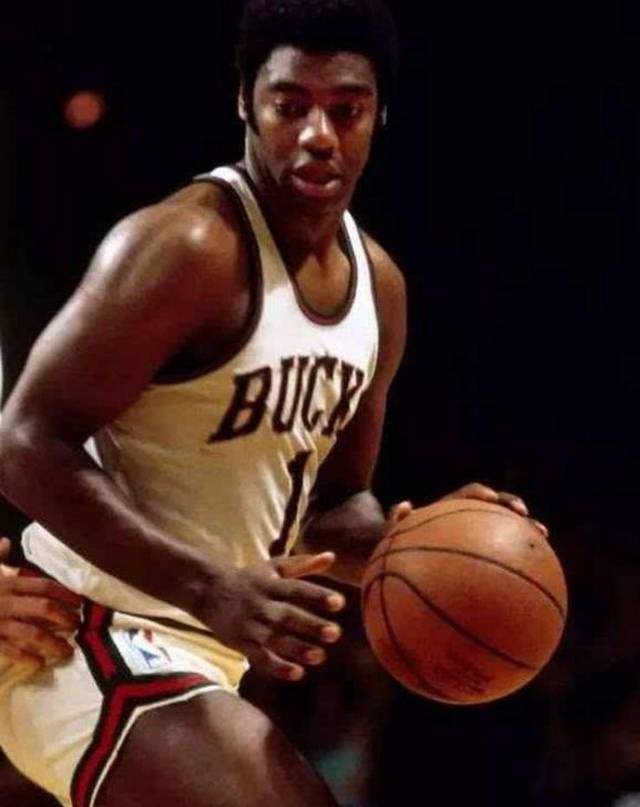 Stein：国王不会为签威少而交易蒙克 会找其他办法腾出位置