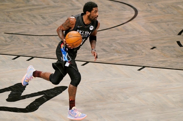 球探报告：巴黎十七岁中卫塔佩，模板萨利巴.